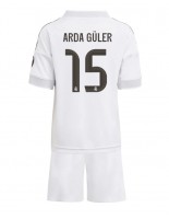 Otroške Nogometnih dresov Real Madrid Arda Guler #15 Domači 2025-26 Kratki rokavi (+ hlače)